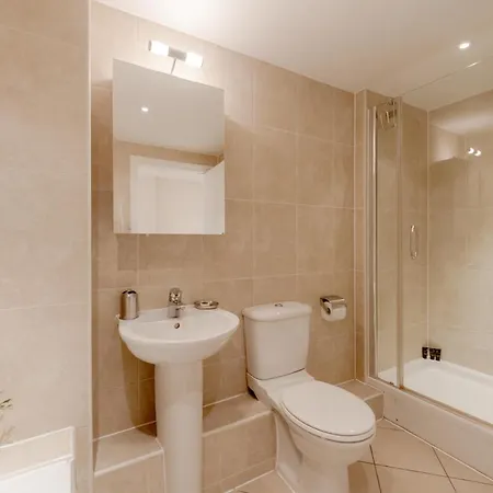 Roomspace Serviced Apartments - The Courtyard Londres Habitación foto