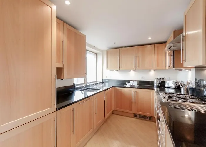 Roomspace Serviced Apartments - The Courtyard
